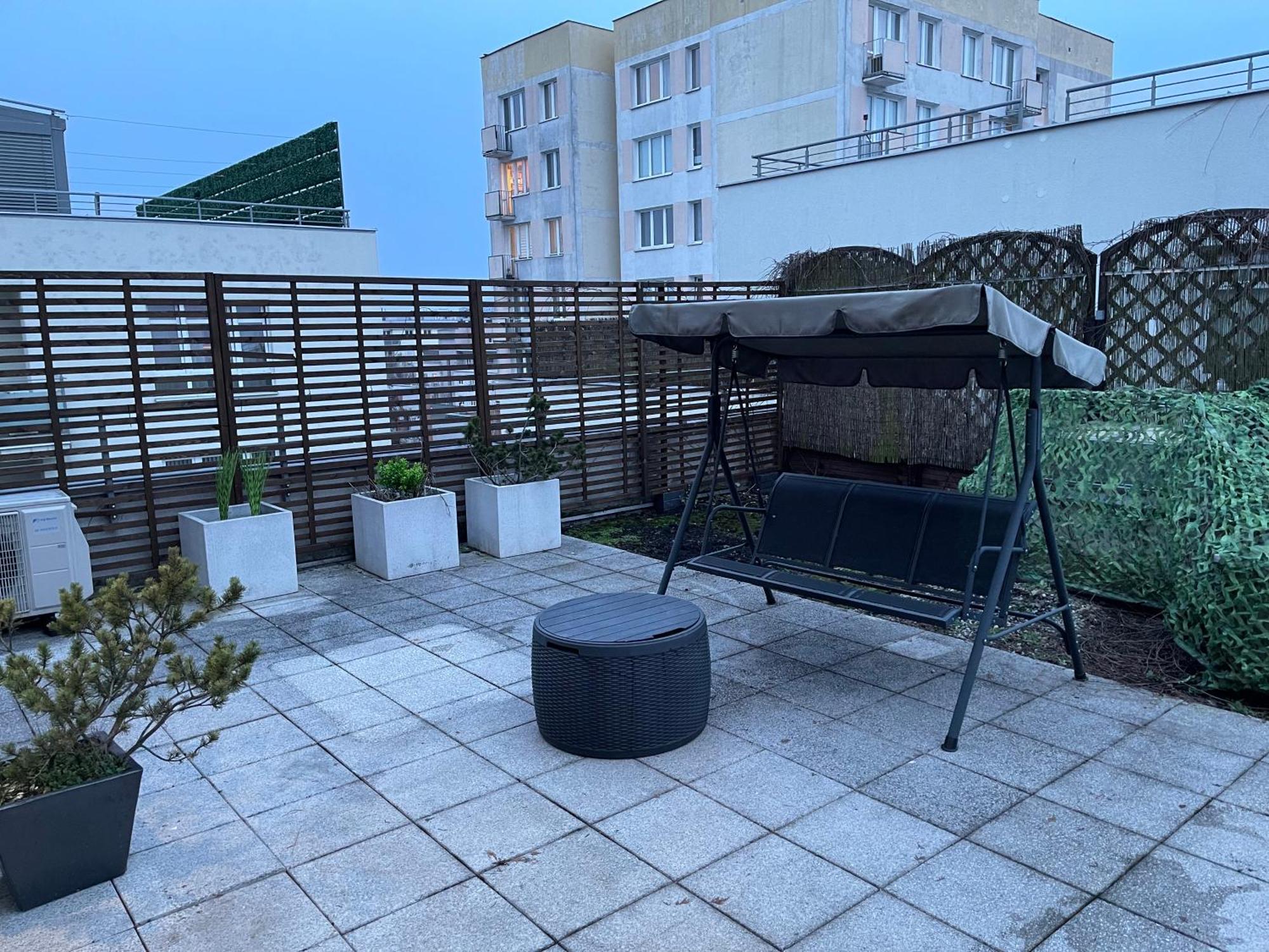 Apartament Penthouse Na Wylacznosc - Taras Z Jacuzzi - Stadion Narodowy - Saska Kepa Do 8 Osob