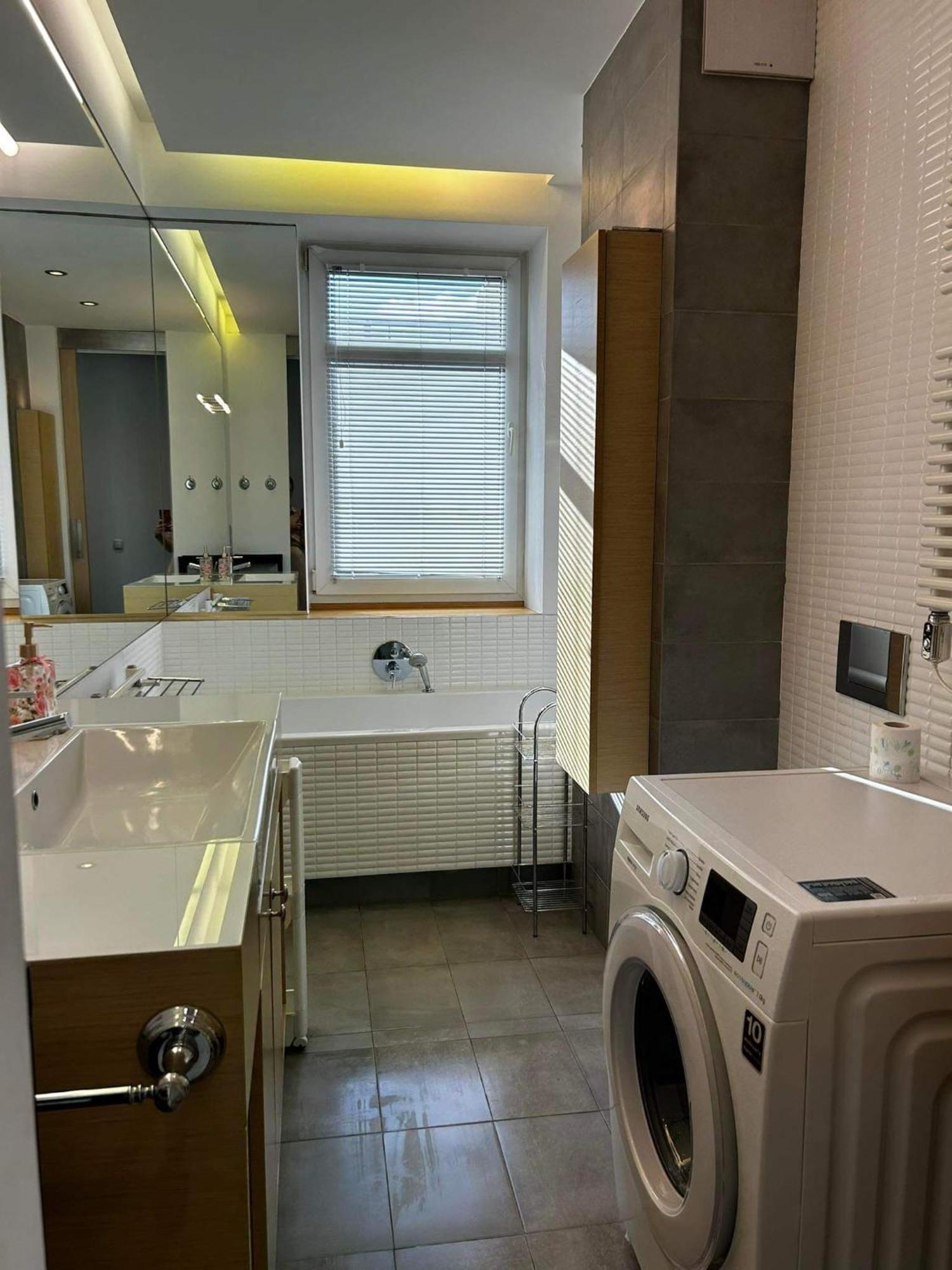Penthouse Na Wylacznosc - Taras Z Jacuzzi - Stadion Narodowy - Saska Kepa Do 8 Osob Apartament *